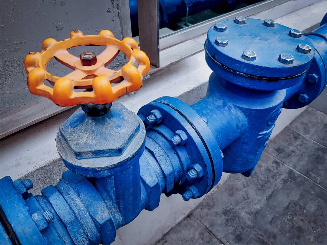 water pipes backflow valves